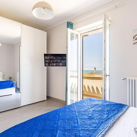 Sunset Beach Фьюмичино Экстерьер фото