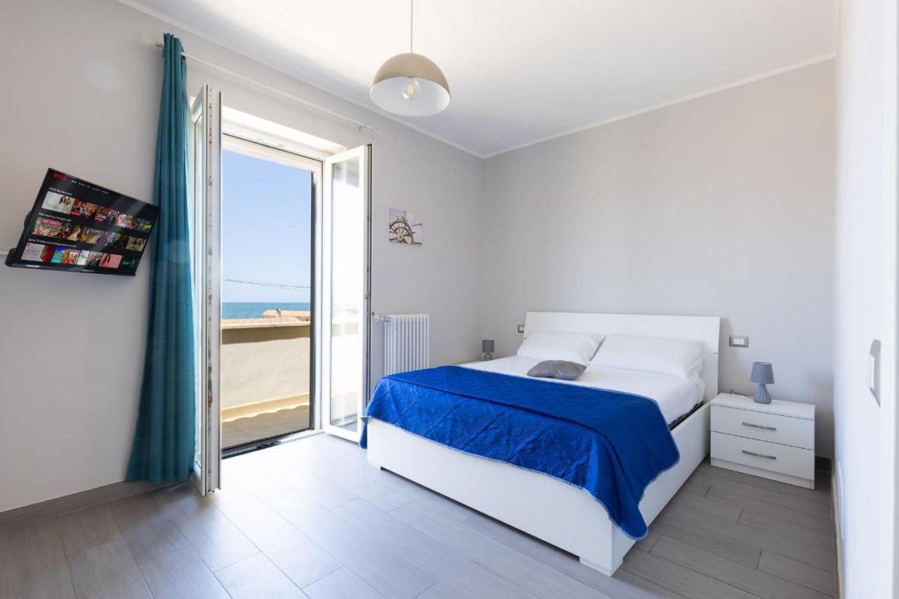 Sunset Beach Фьюмичино Экстерьер фото
