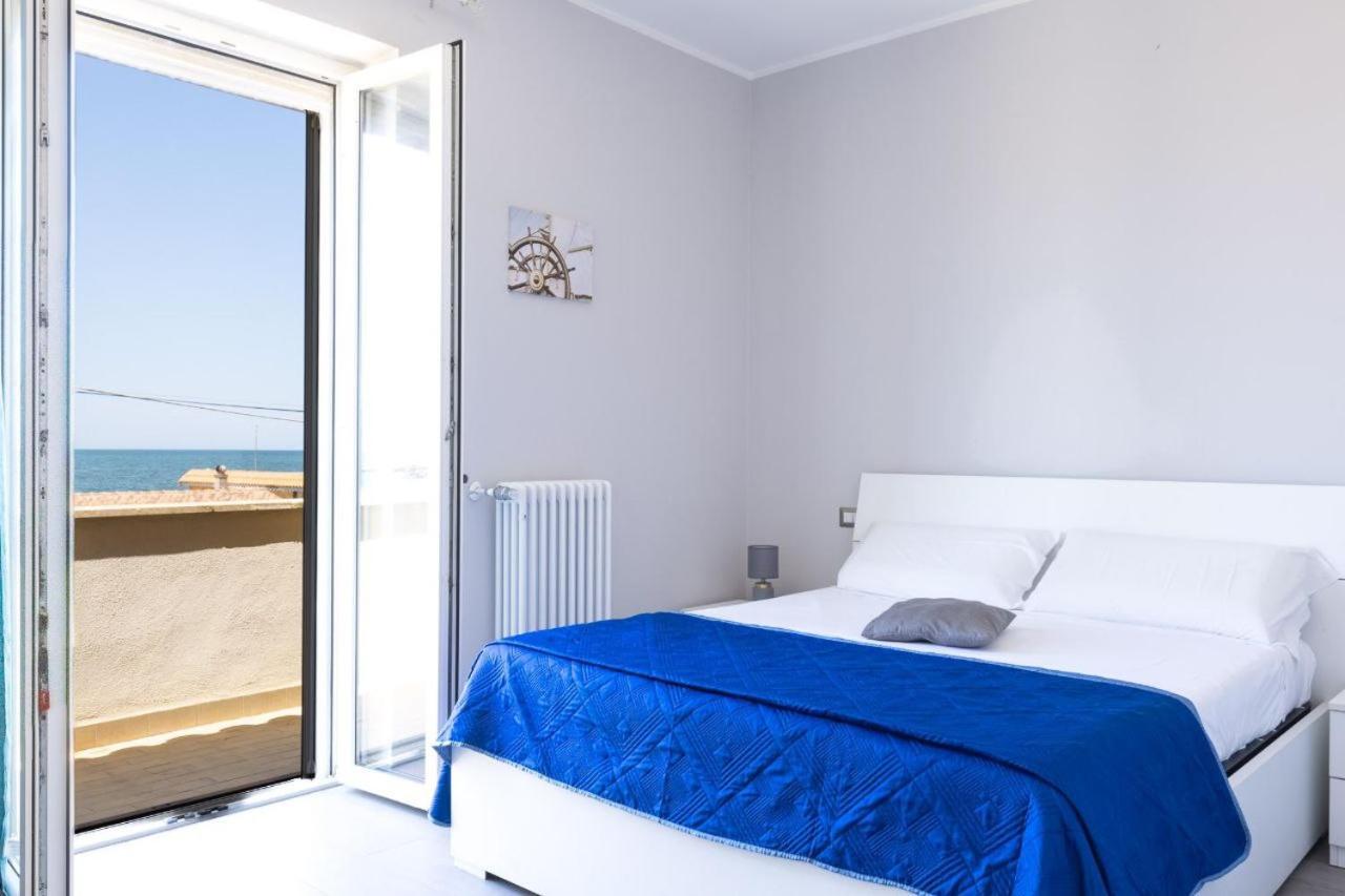 Sunset Beach Фьюмичино Экстерьер фото
